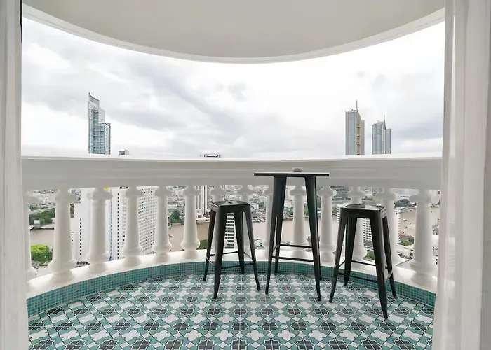 State Tower 아파트